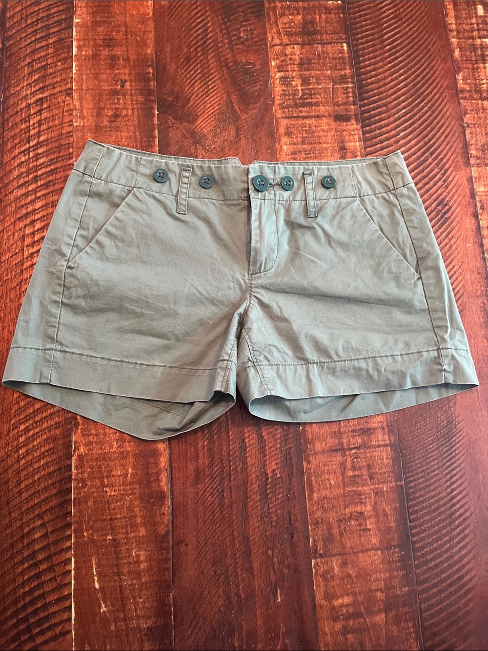 Women's Olive Button-Waist Cotton Shorts
